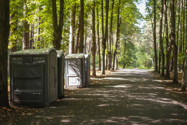 Best Porta potty delivery and setup  in Vinton, IA